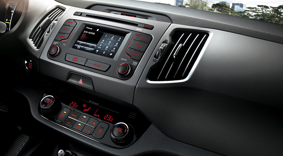 Kia Sportage Interior 4.3-inch TFT LCD touch screen audio